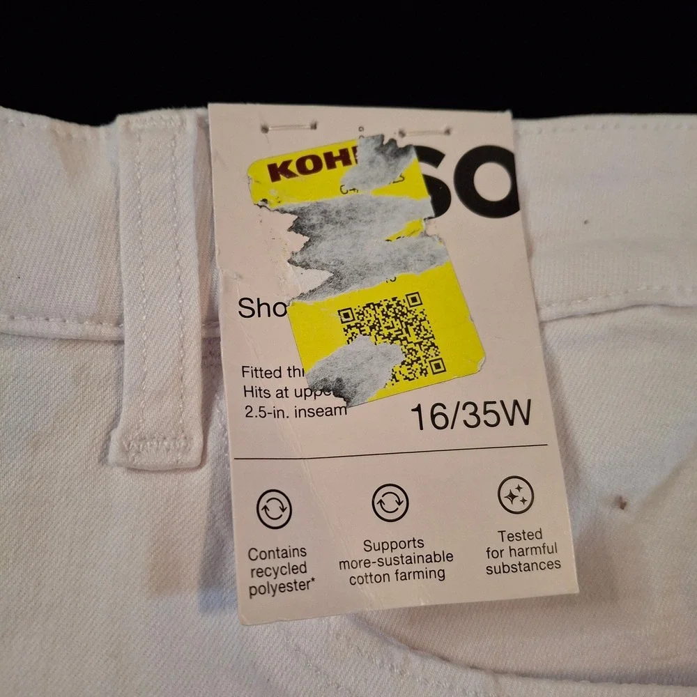 SO Womens Plus Size 16 35W White Stretch Denim High Rise Shorts 2.5" Inseam - Picture 8 of 8